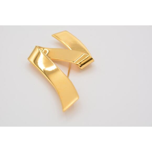 Monet Vintage Ribbon Pin Brooch Ribbon Gold Tone Shiny Chunky Signed 1980s Bin1 - Picture 6 of 12